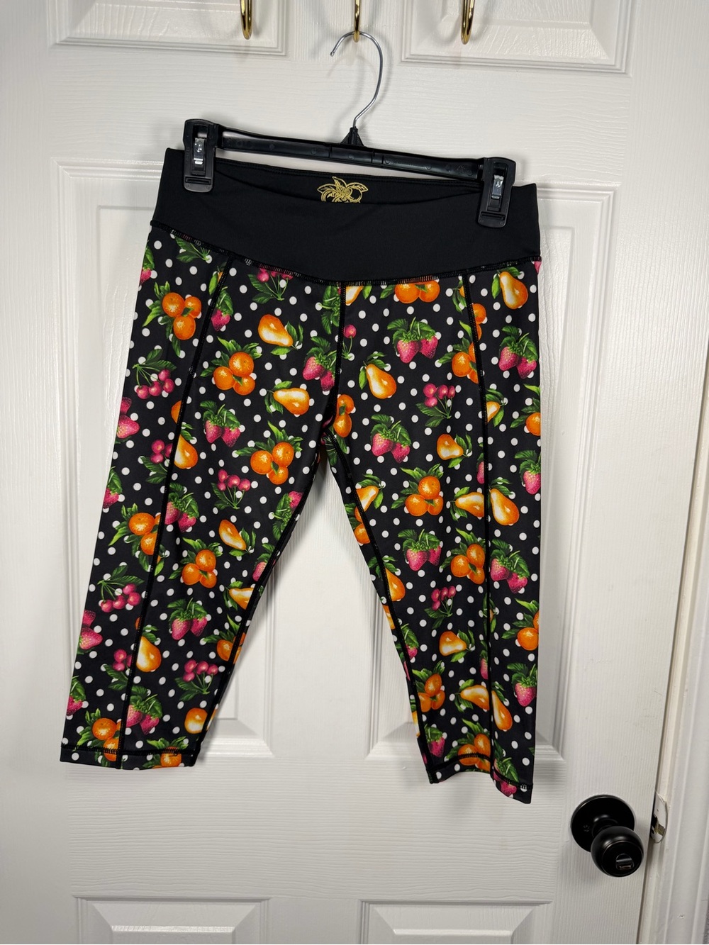 Active Capri Leggings with Fruit Print - Black/Orange/Pink